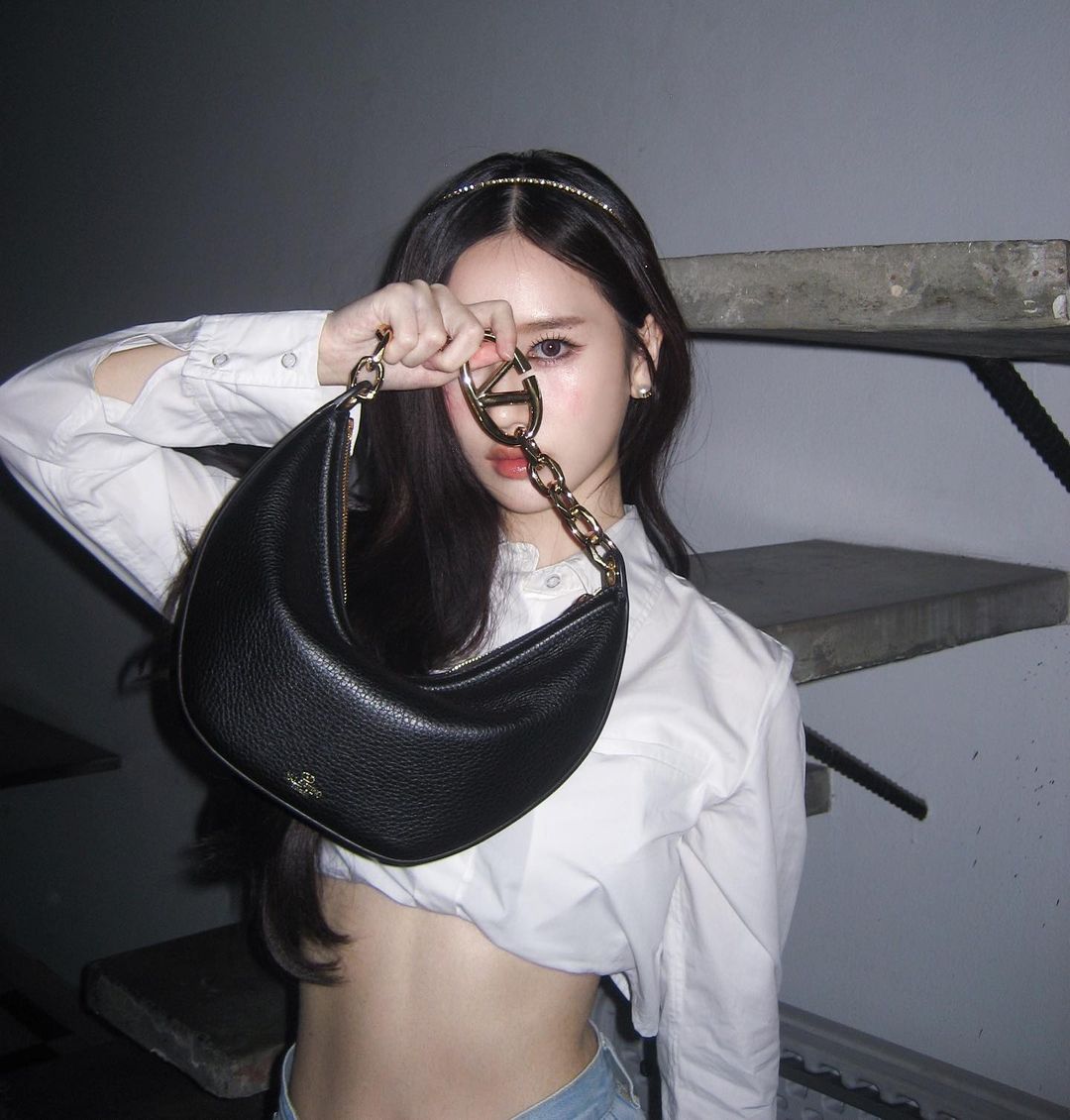 เจน - รมิดา จีรนรภัทร