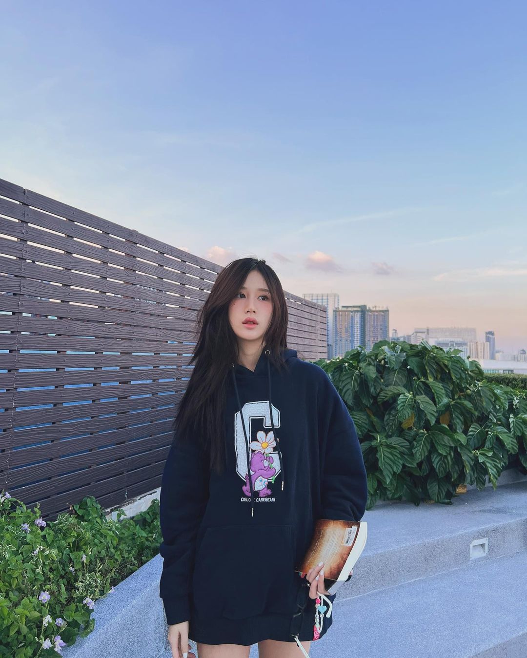 เจน - รมิดา จีรนรภัทร