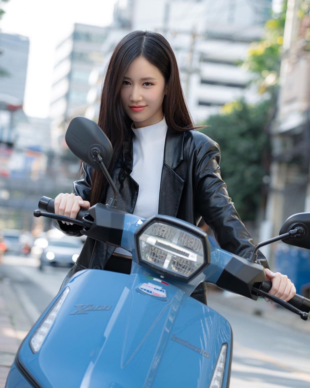เจน - รมิดา จีรนรภัทร