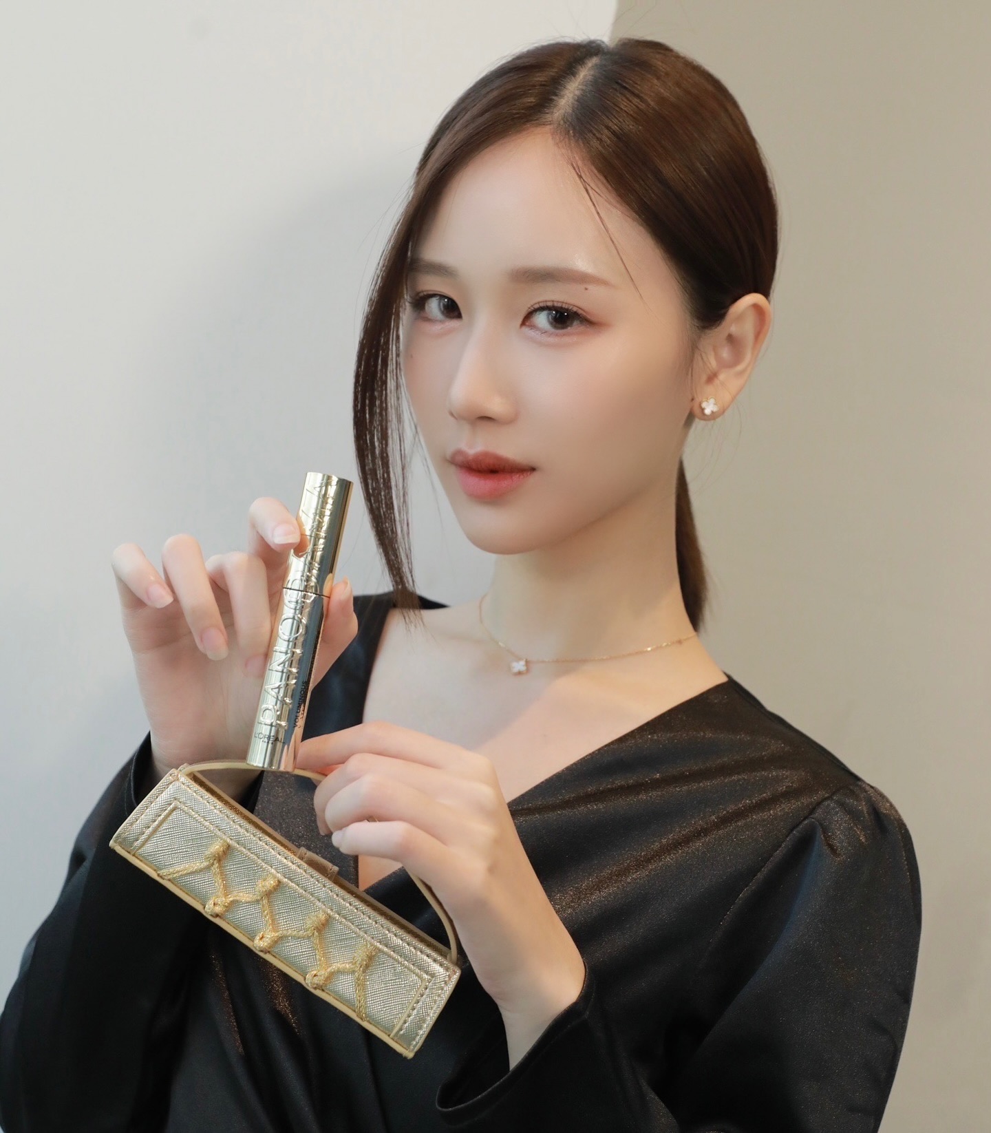 เจน - รมิดา จีรนรภัทร