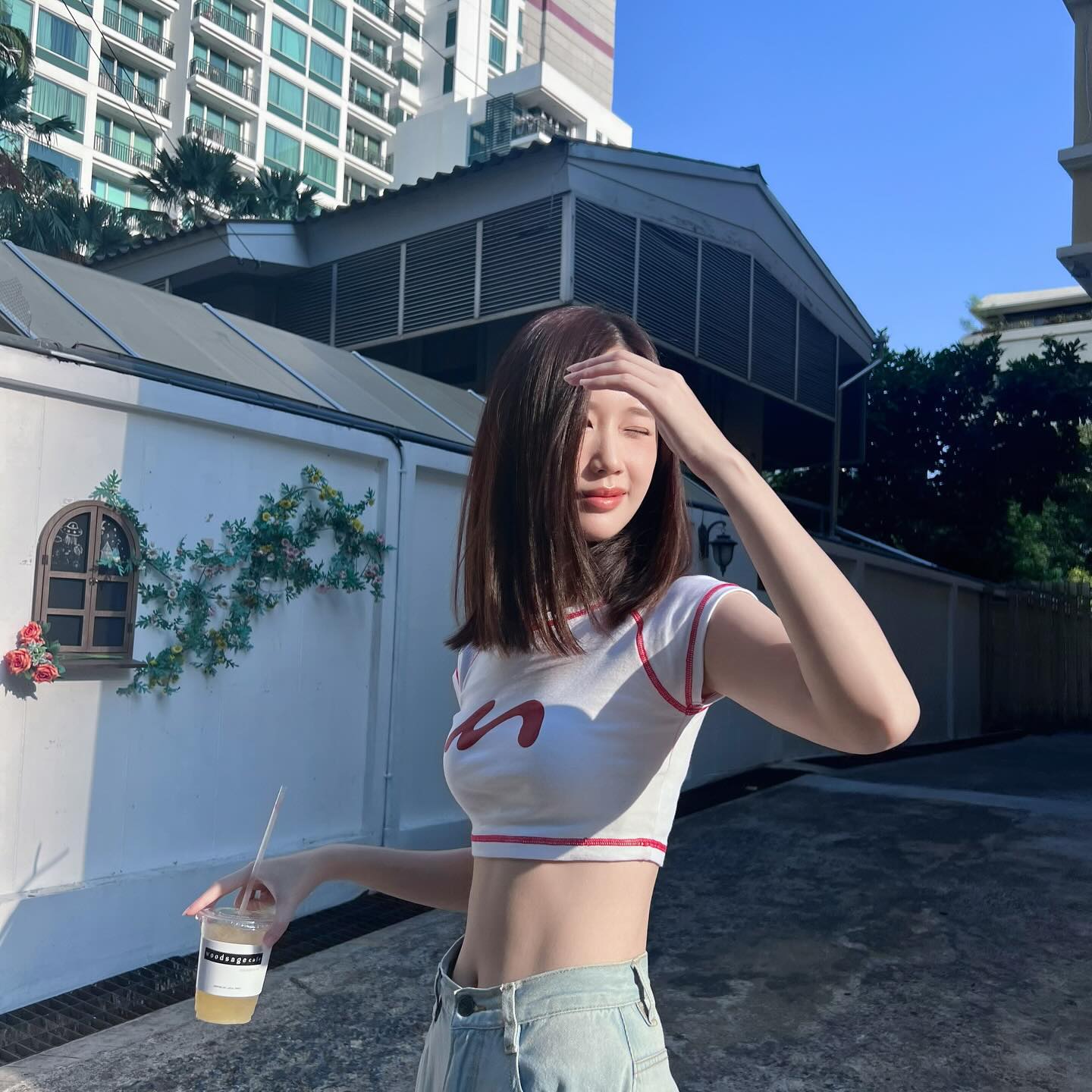 เจน - รมิดา จีรนรภัทร