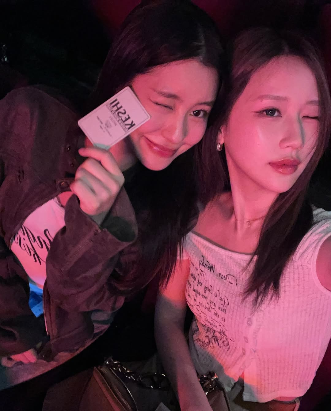 เจน - รมิดา จีรนรภัทร