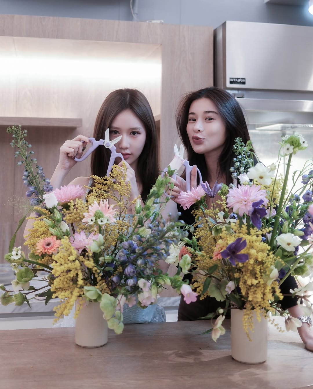 เจน - รมิดา จีรนรภัทร