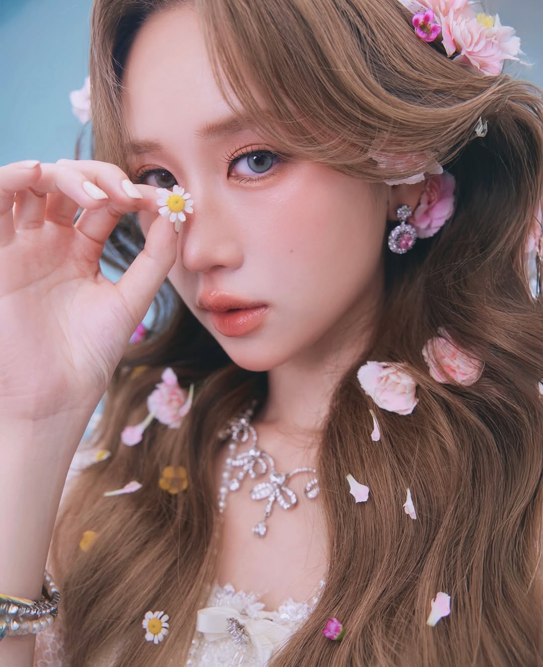 เจน - รมิดา จีรนรภัทร