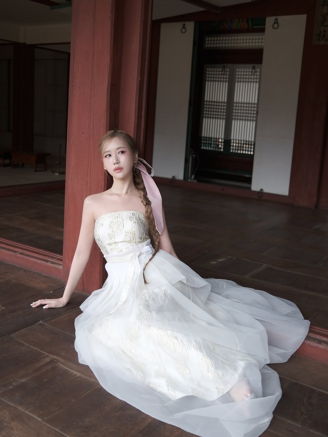 เจน - รมิดา จีรนรภัทร