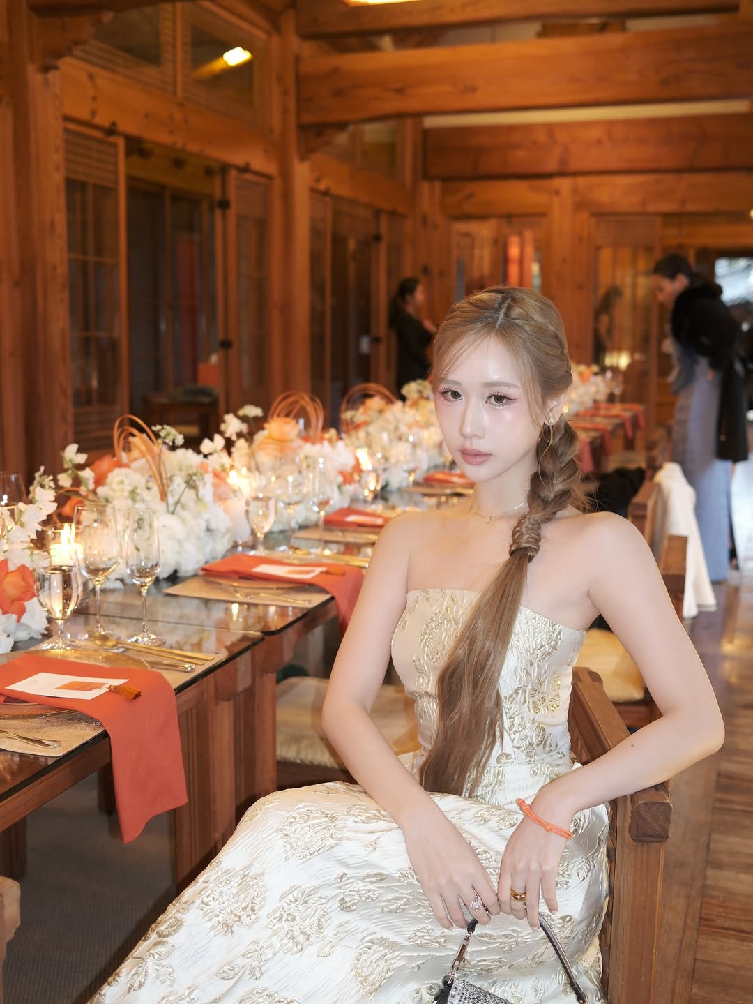 เจน - รมิดา จีรนรภัทร