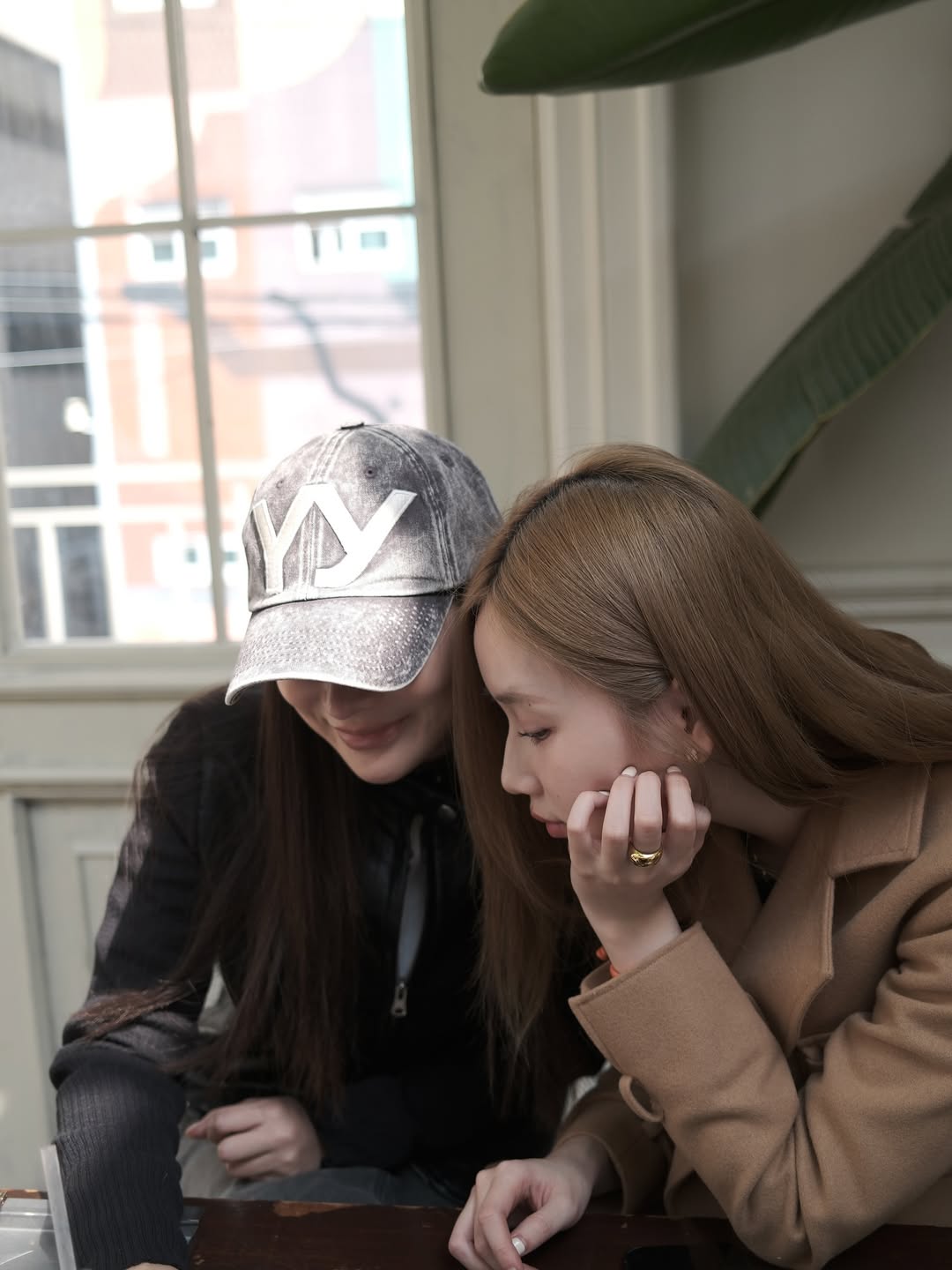 เจน - รมิดา จีรนรภัทร
