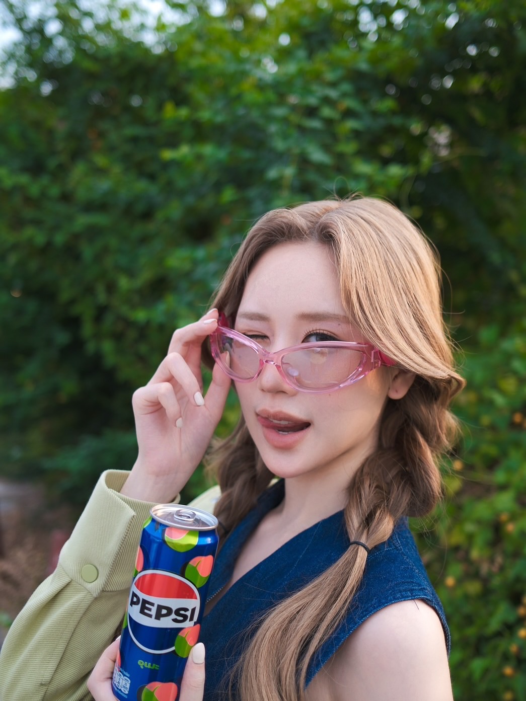 เจน - รมิดา จีรนรภัทร