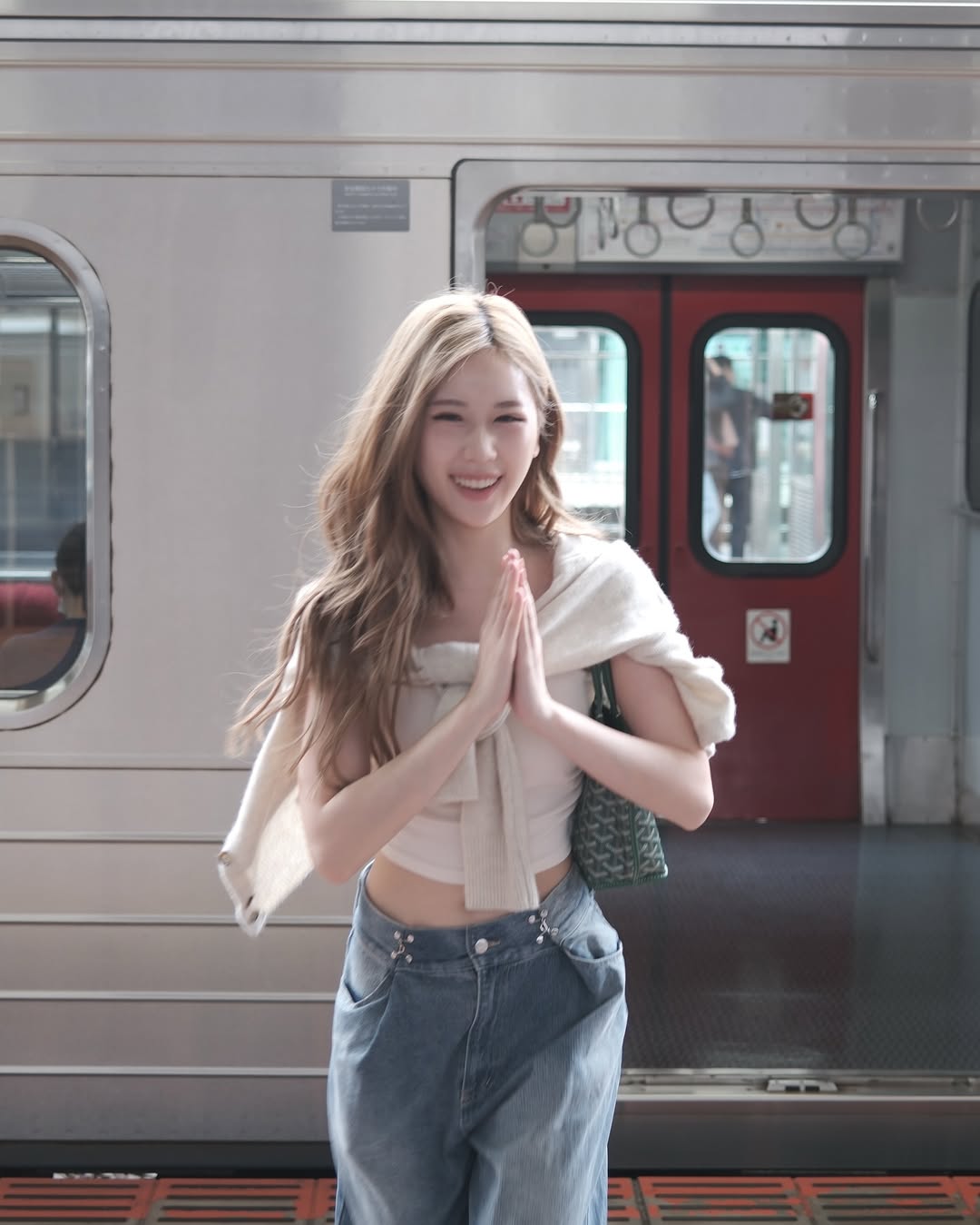 เจน - รมิดา จีรนรภัทร