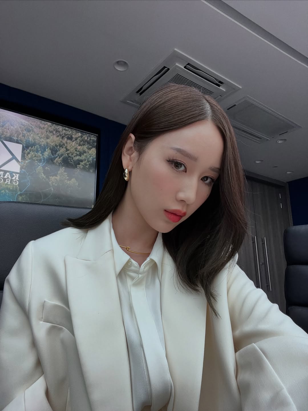 เจน - รมิดา จีรนรภัทร