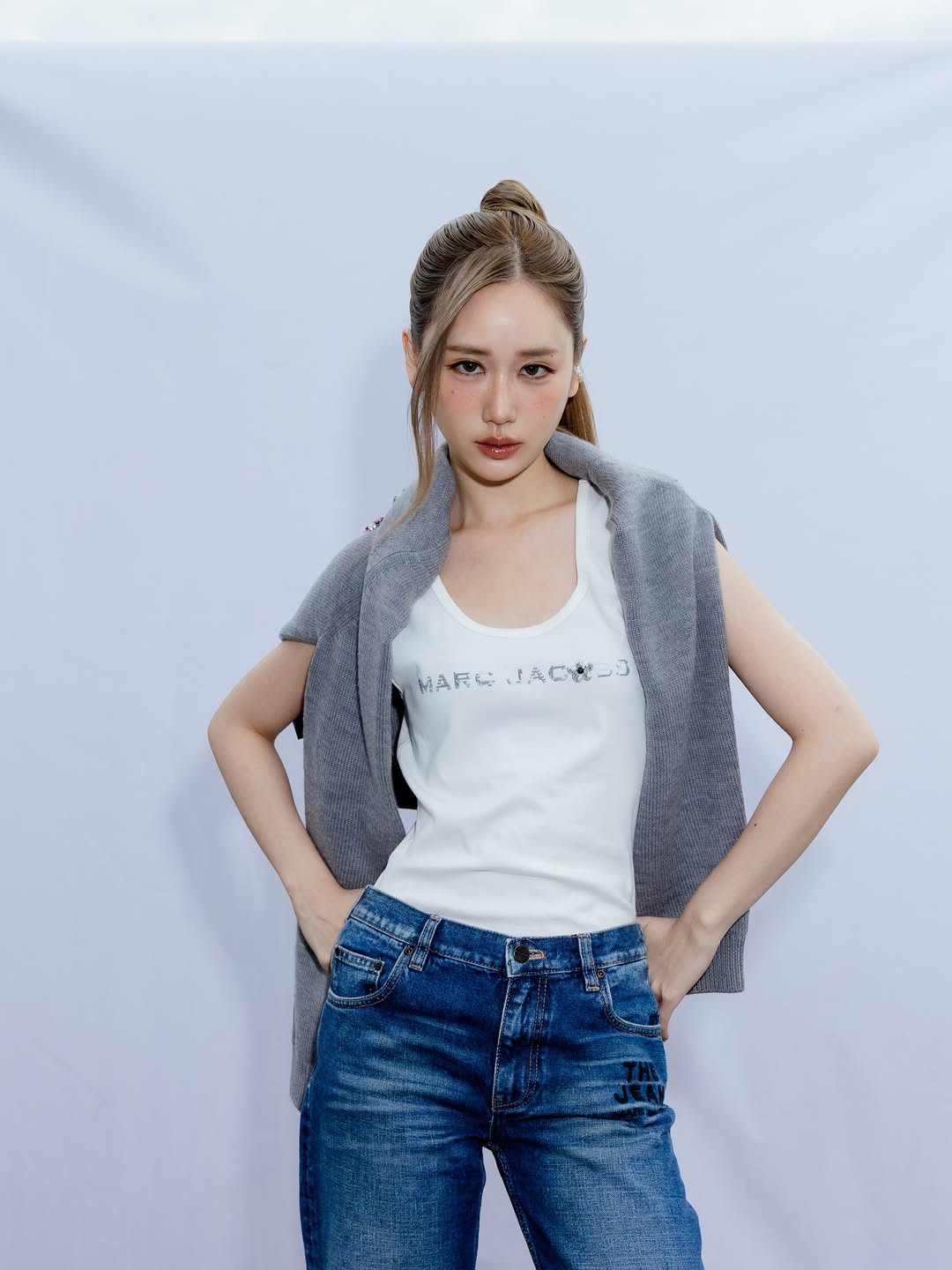 เจน - รมิดา จีรนรภัทร