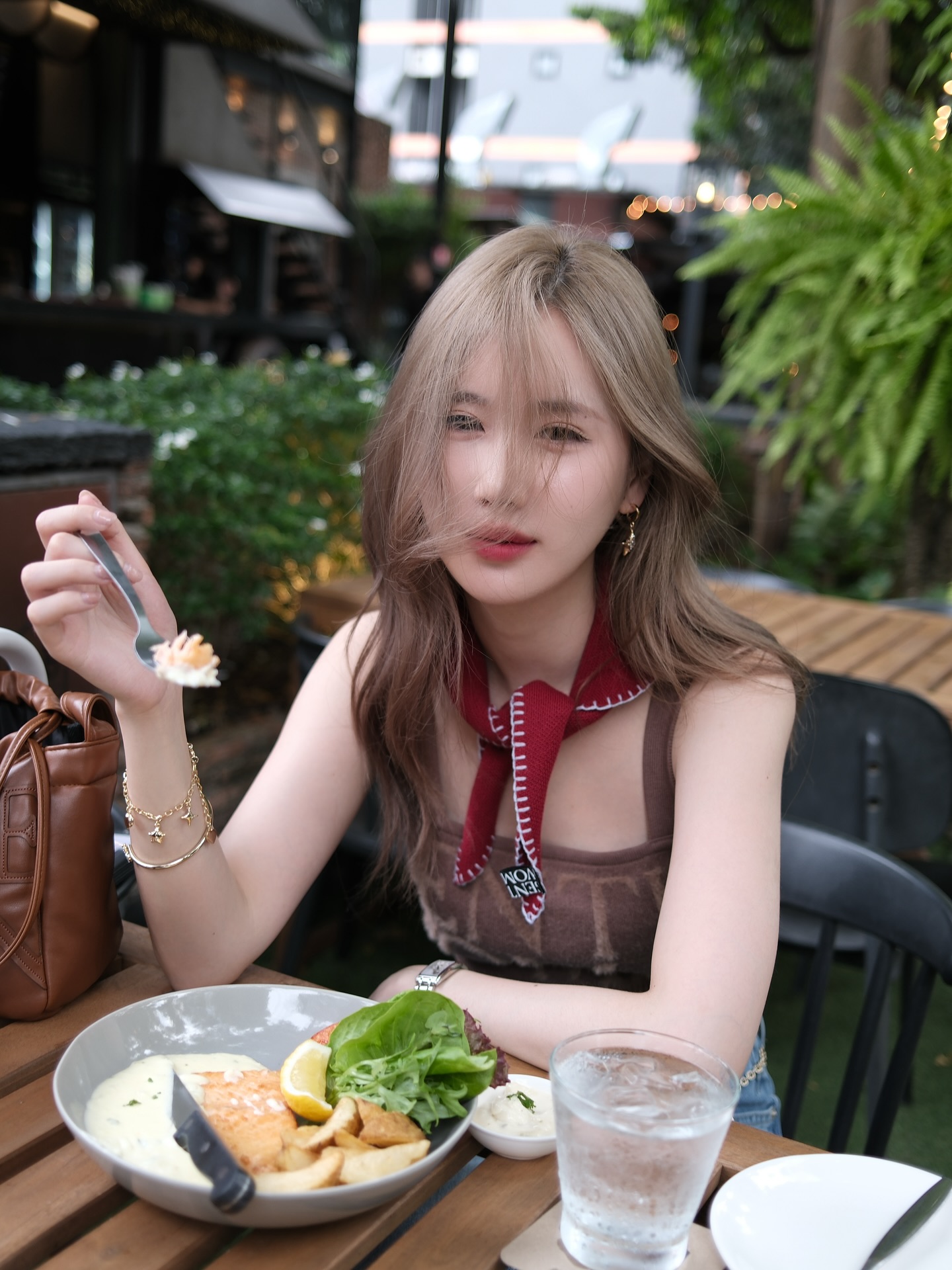 เจน - รมิดา จีรนรภัทร