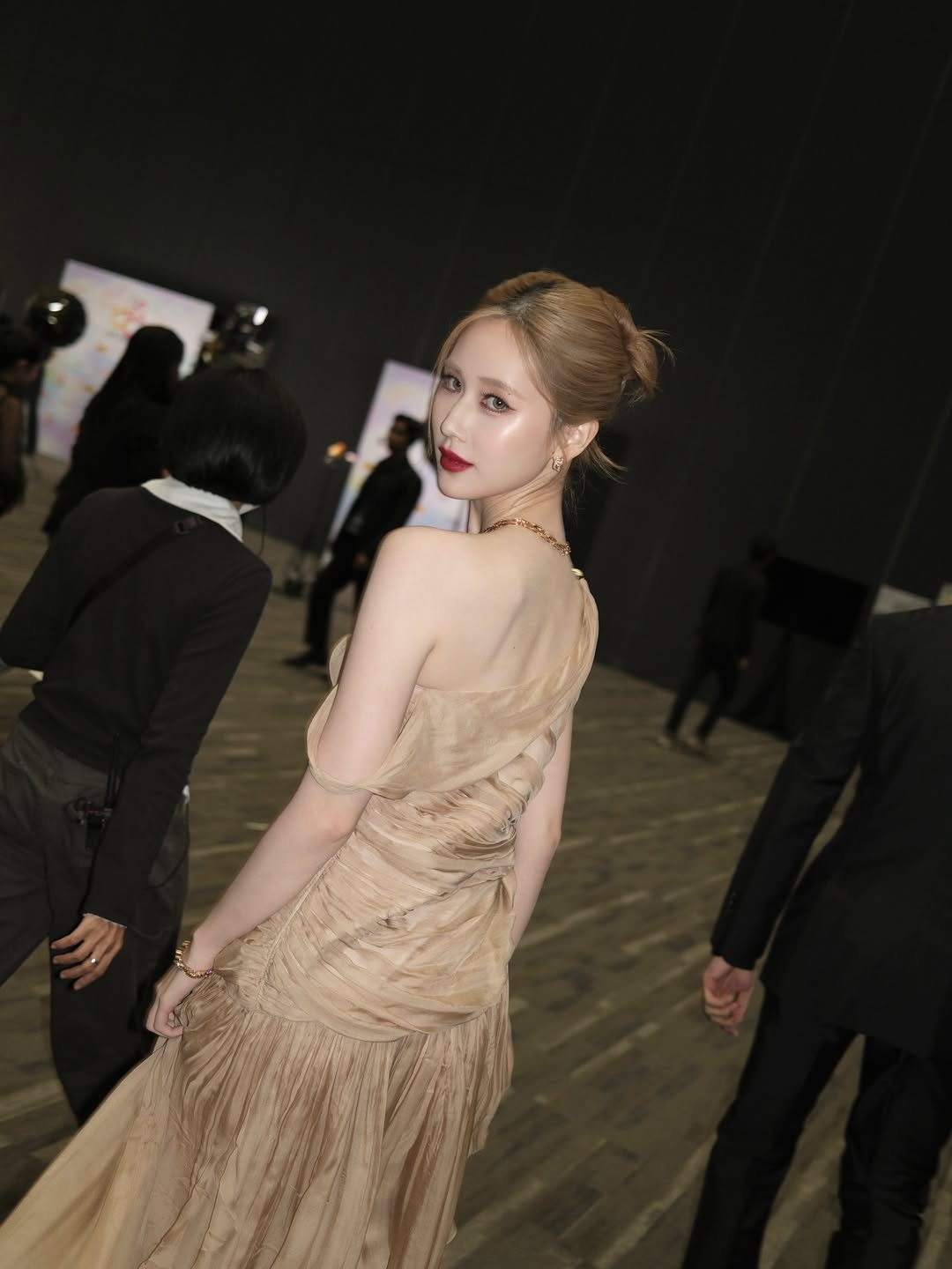 เจน - รมิดา จีรนรภัทร