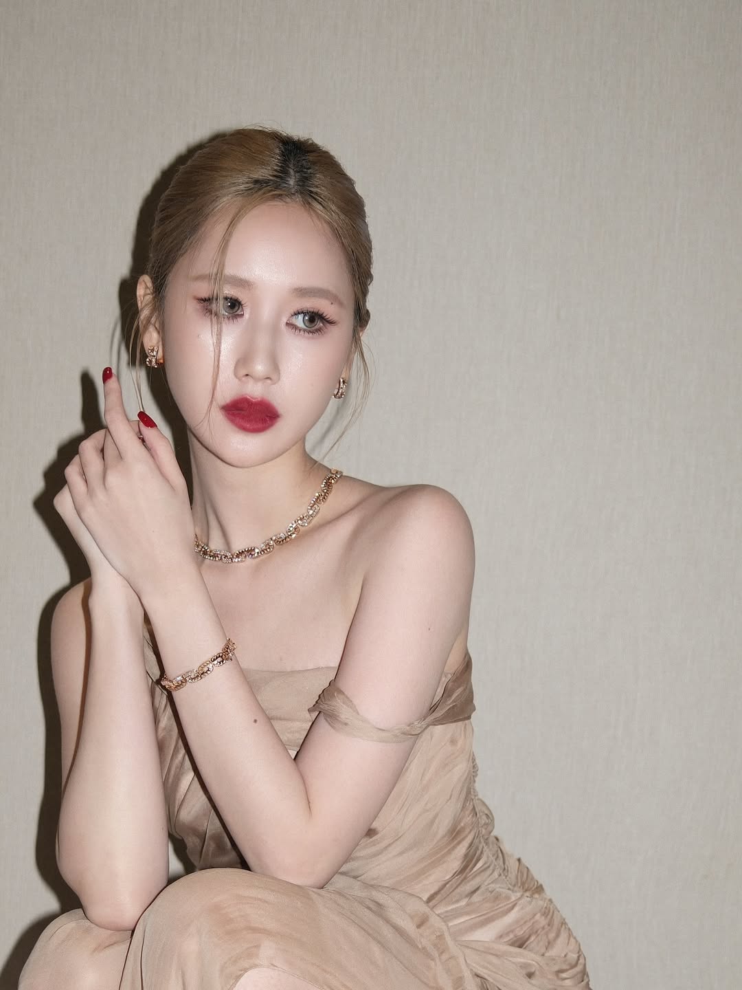 เจน - รมิดา จีรนรภัทร