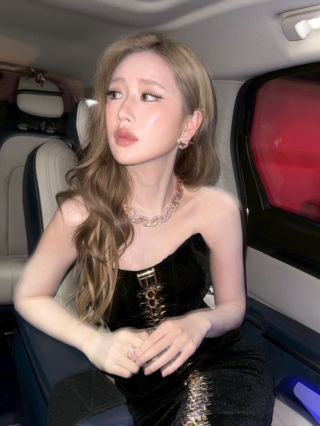 เจน - รมิดา จีรนรภัทร