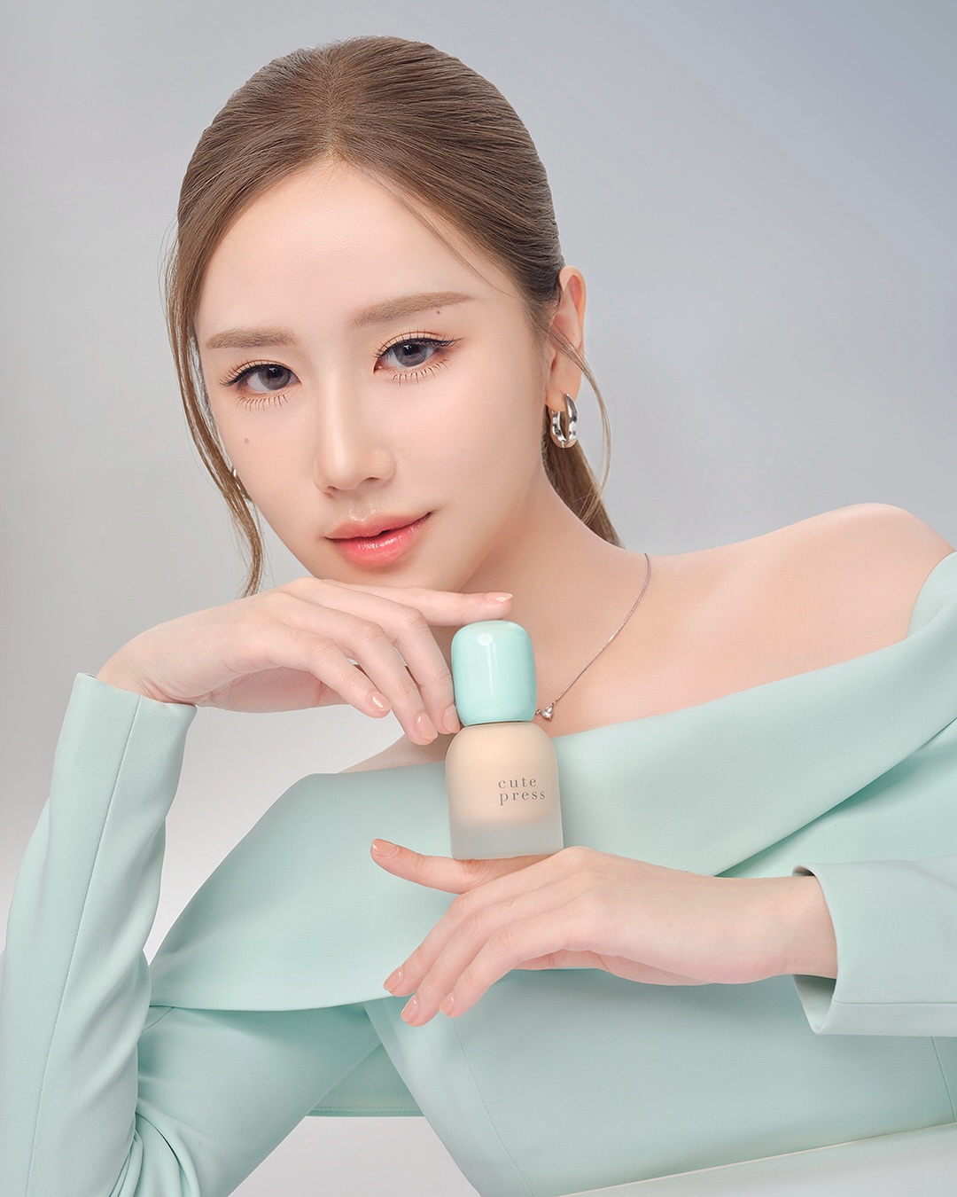 เจน - รมิดา จีรนรภัทร