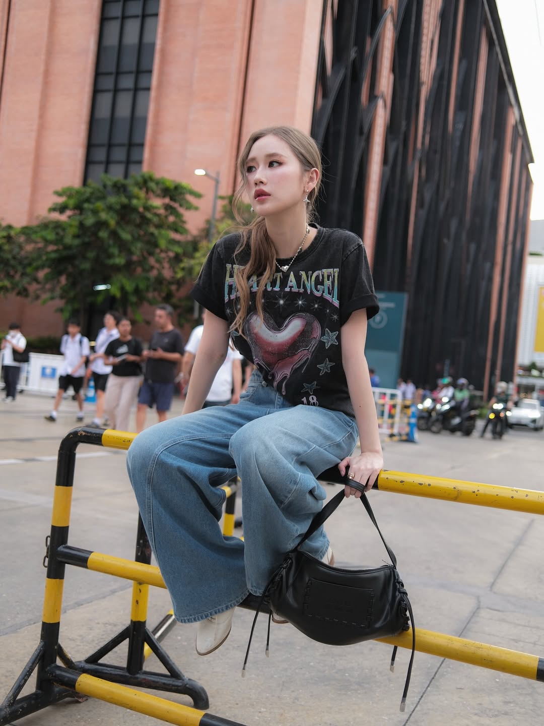 เจน - รมิดา จีรนรภัทร