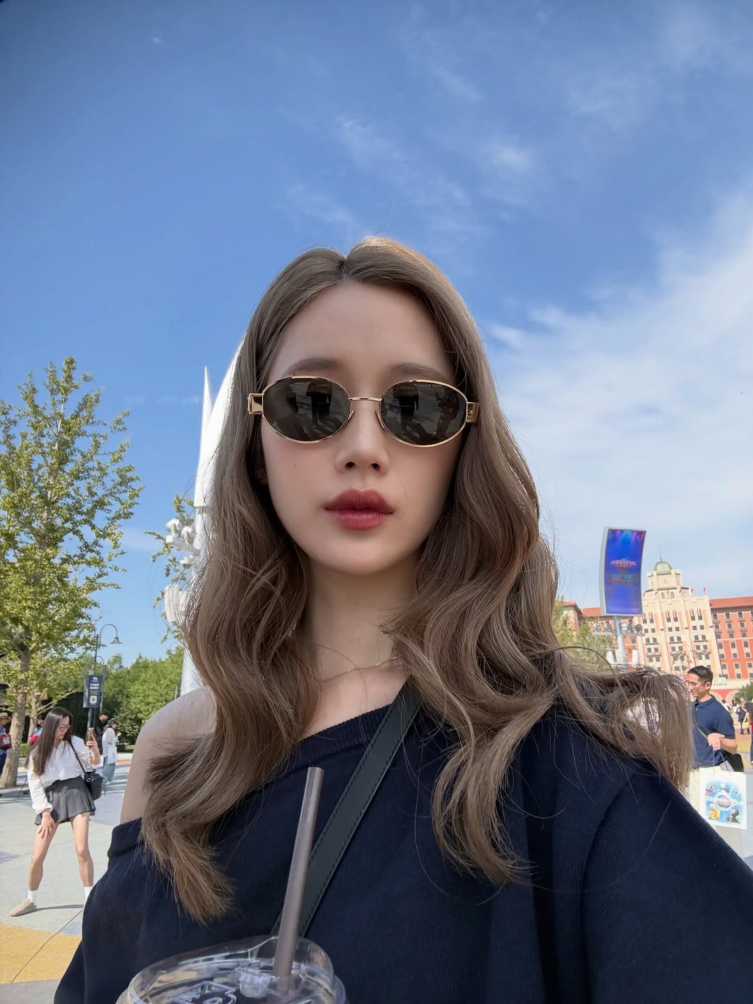 เจน - รมิดา จีรนรภัทร