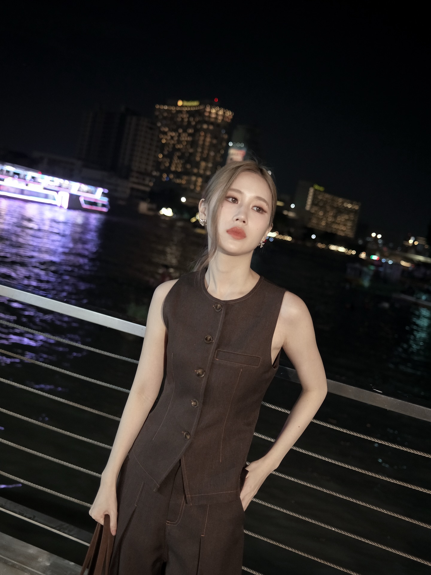 เจน - รมิดา จีรนรภัทร