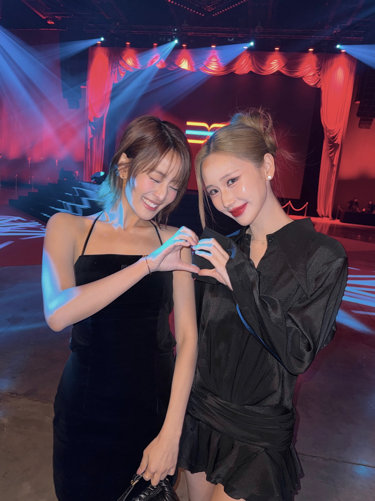 เจน - รมิดา จีรนรภัทร