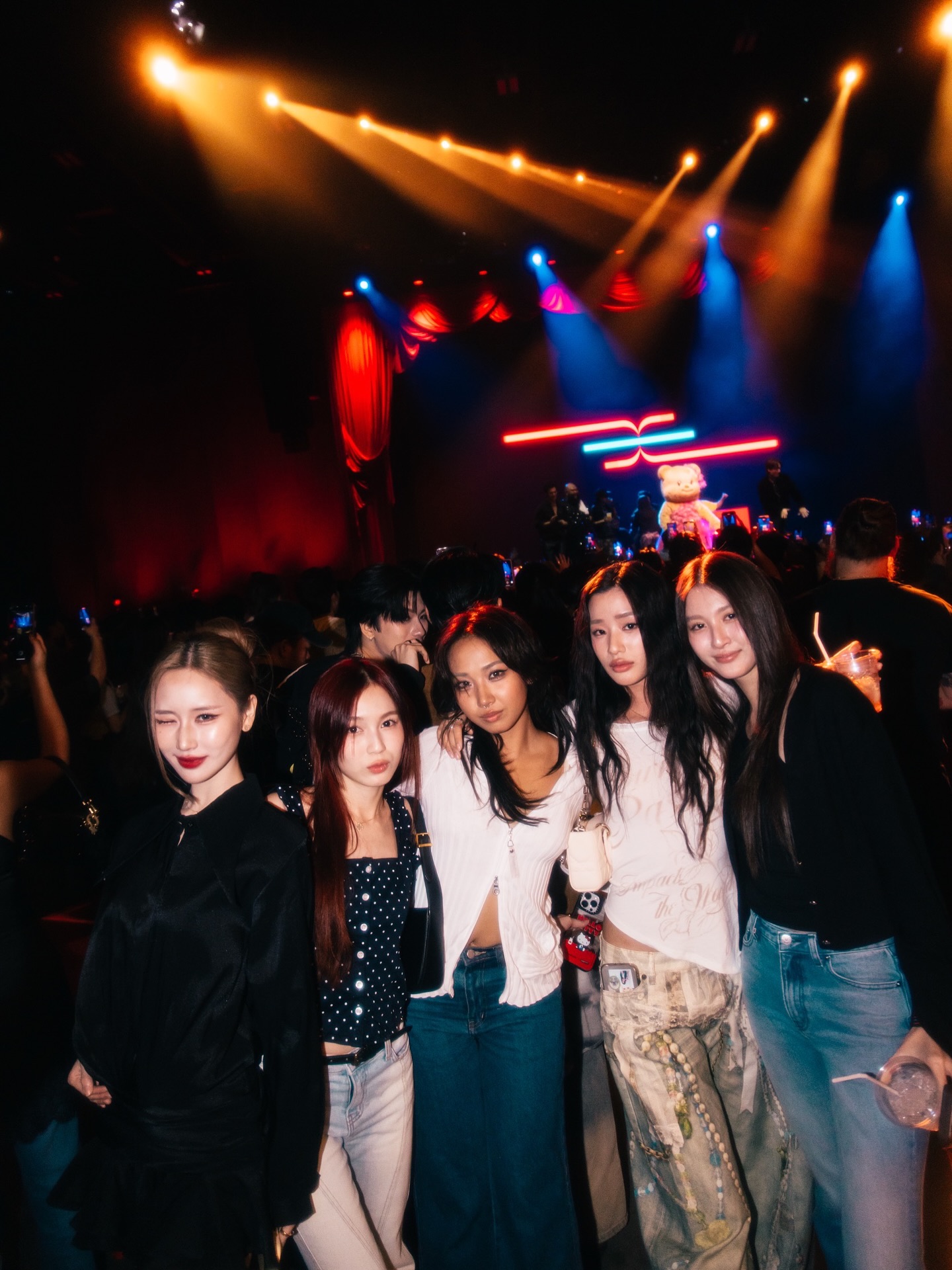 เจน - รมิดา จีรนรภัทร