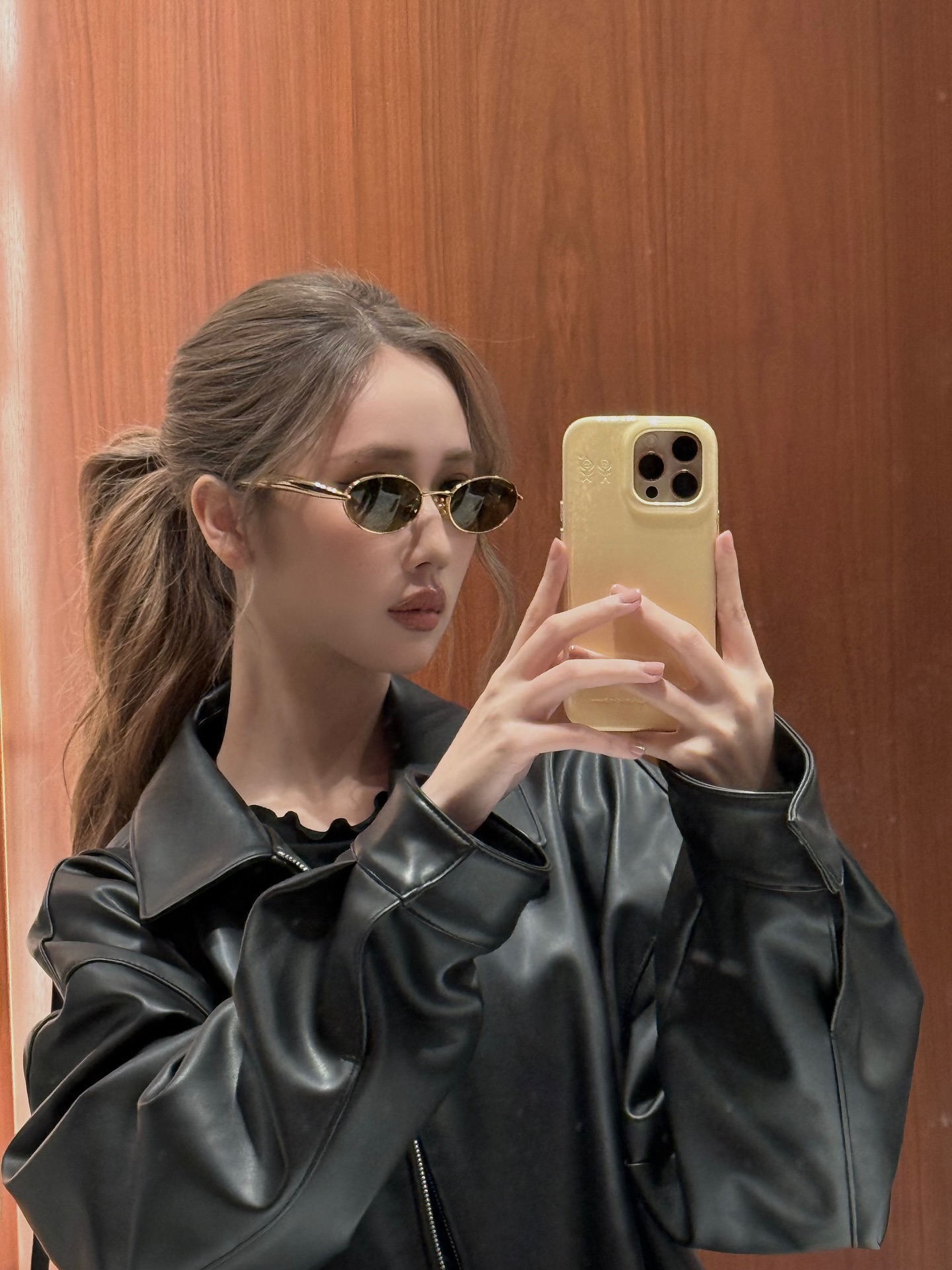 เจน - รมิดา จีรนรภัทร