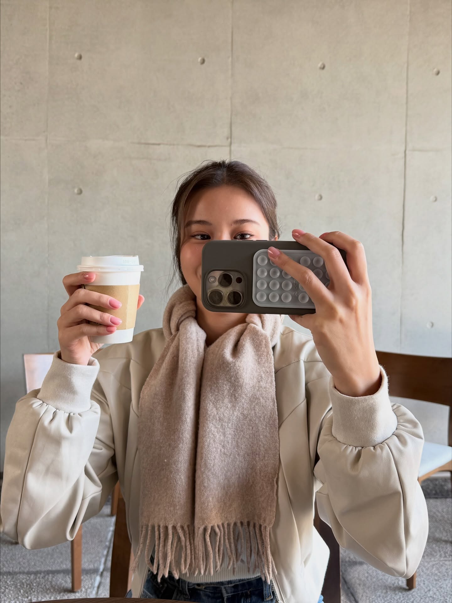 เจน - รมิดา จีรนรภัทร