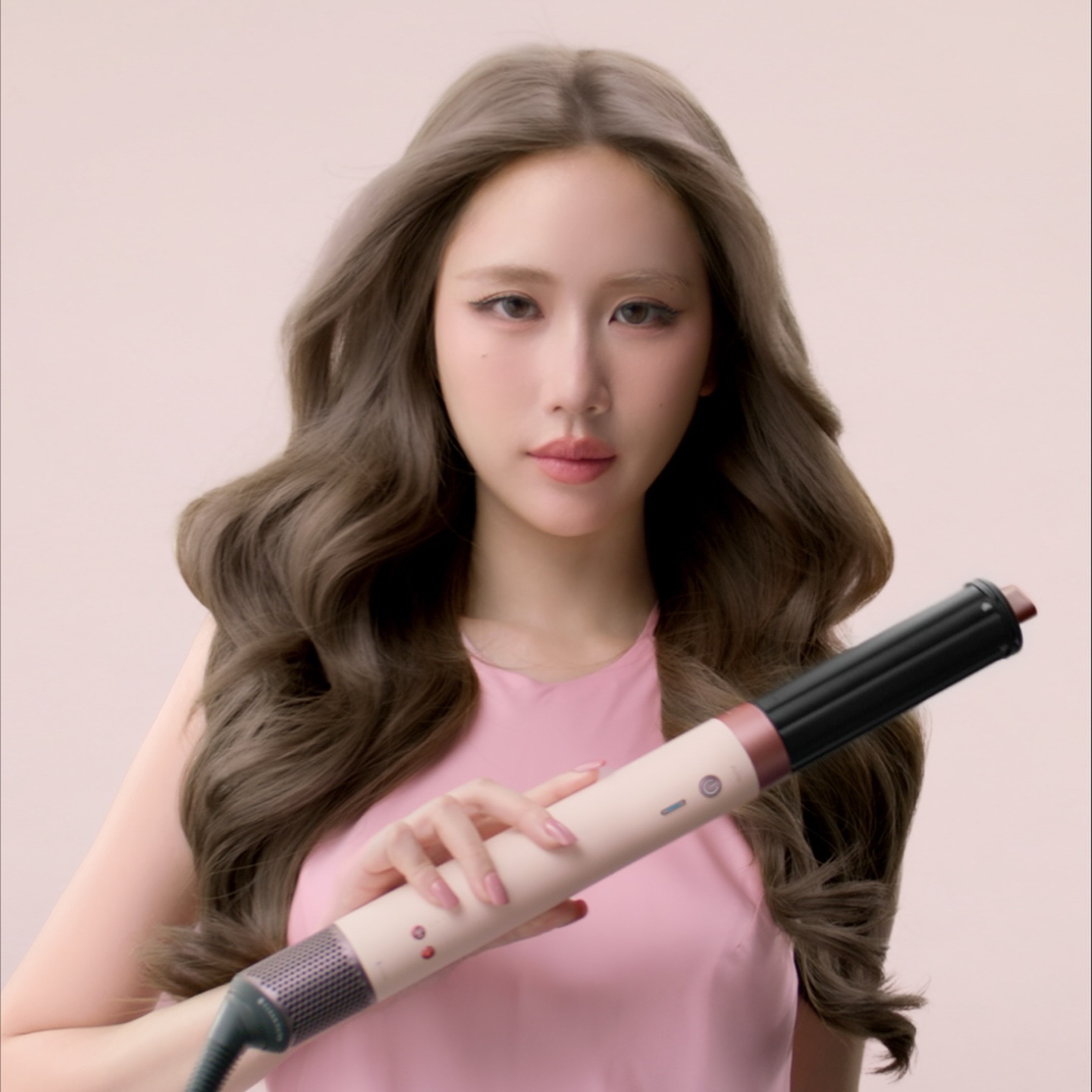 เจน - รมิดา จีรนรภัทร