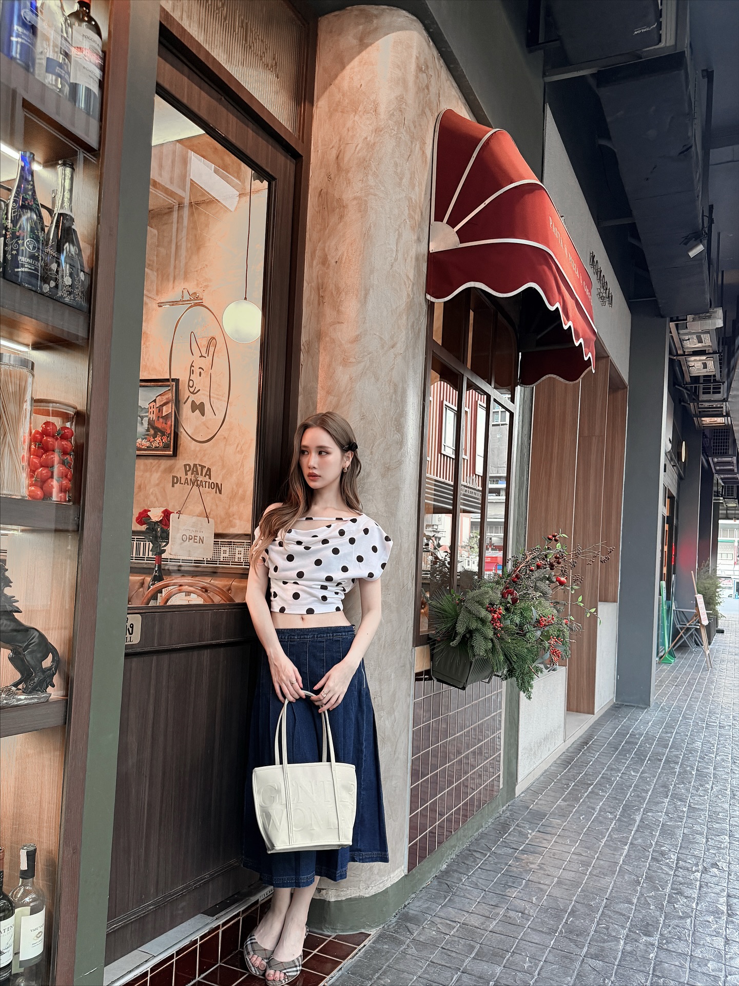 เจน - รมิดา จีรนรภัทร