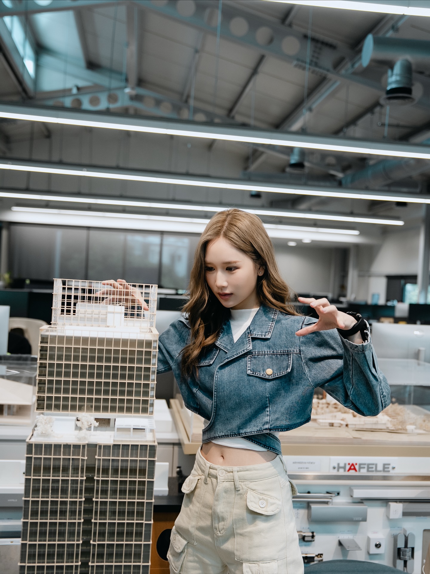 เจน - รมิดา จีรนรภัทร