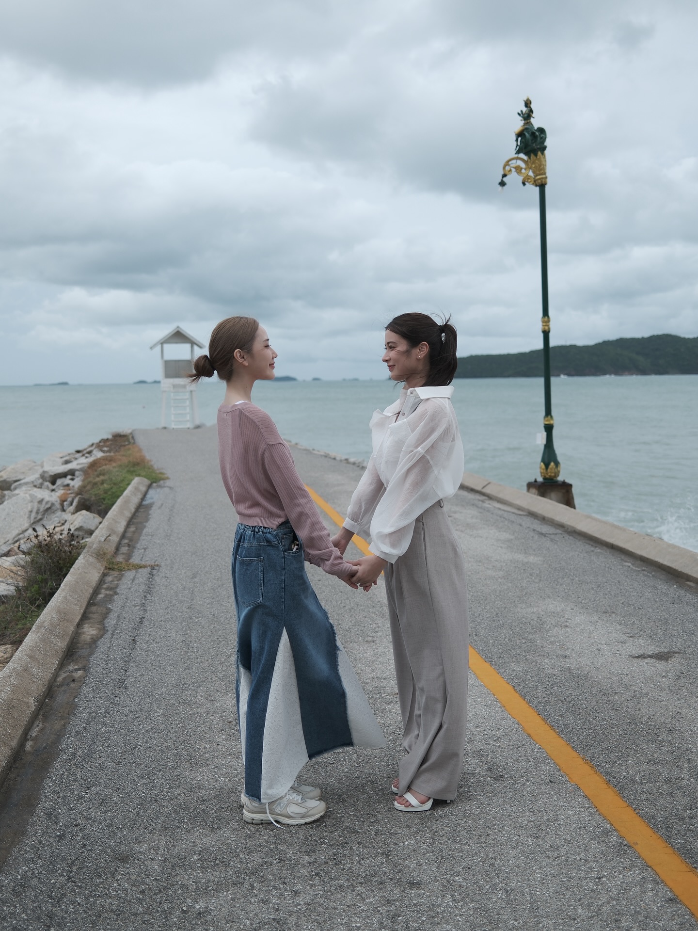 เจน - รมิดา จีรนรภัทร