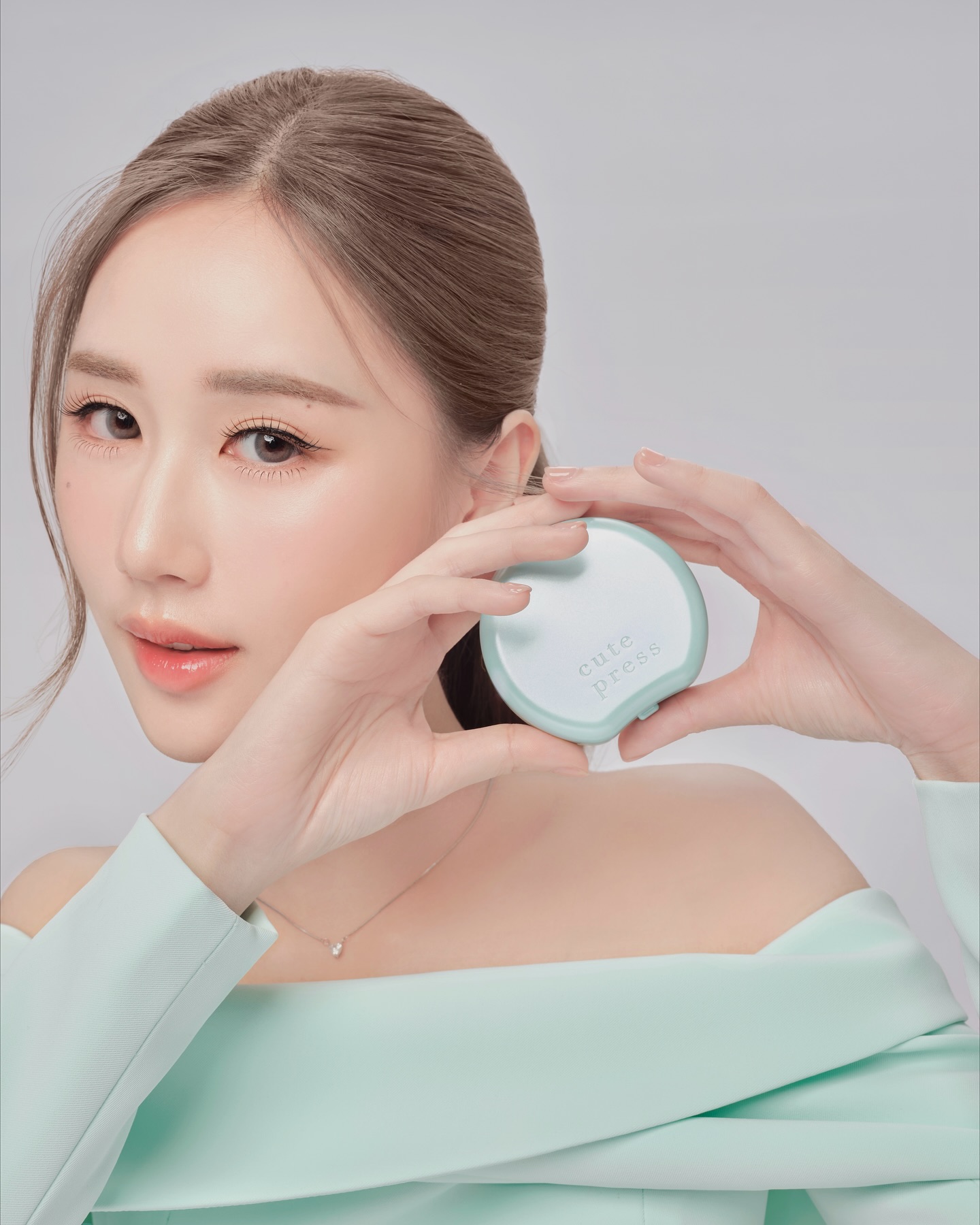 เจน - รมิดา จีรนรภัทร