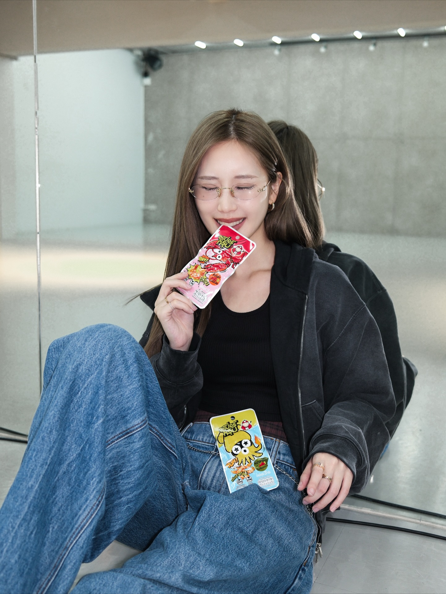 เจน - รมิดา จีรนรภัทร