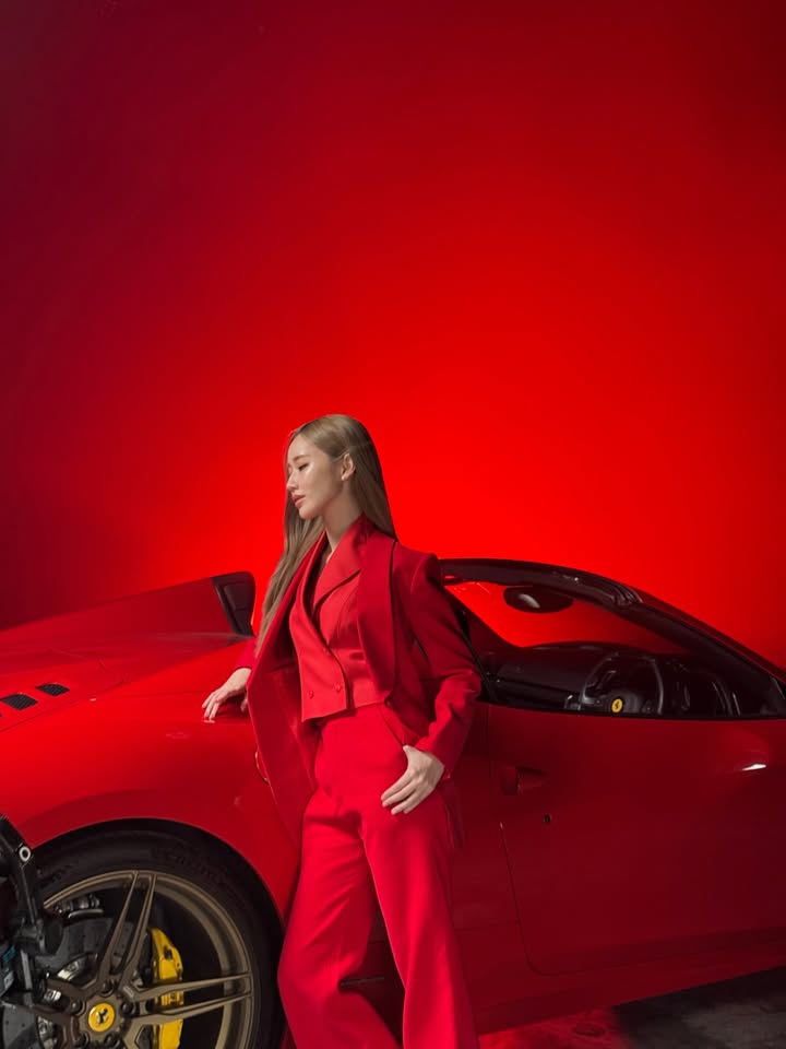 เจน - รมิดา จีรนรภัทร