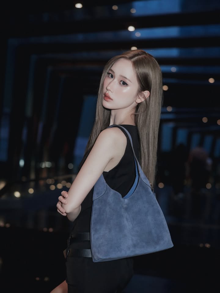 เจน - รมิดา จีรนรภัทร