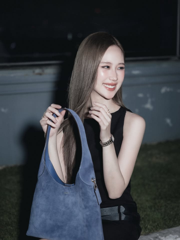 เจน - รมิดา จีรนรภัทร