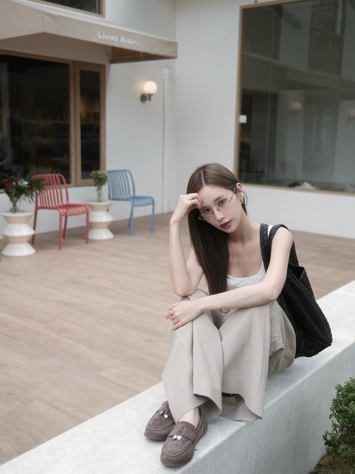 เจน - รมิดา จีรนรภัทร