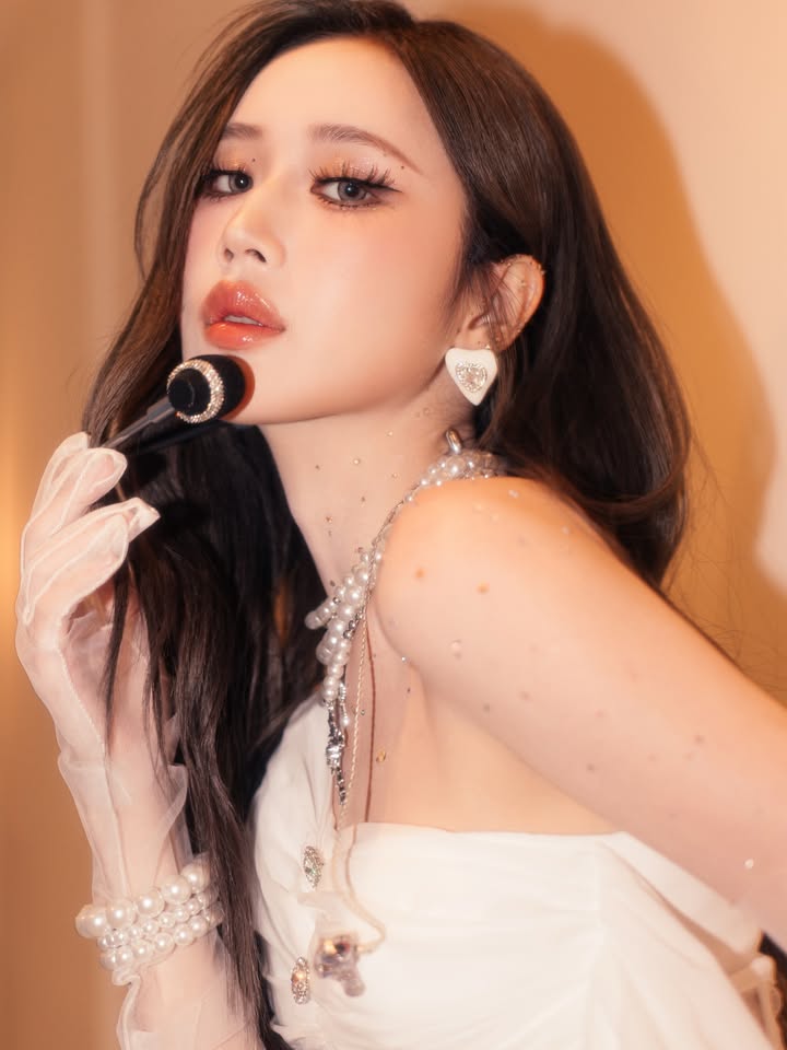 เจน - เมธิกา จีรนรภัทร