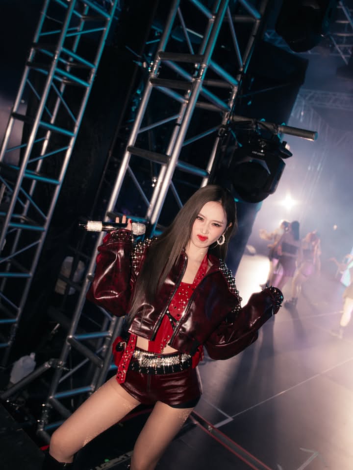 เจน - เมธิกา จีรนรภัทร