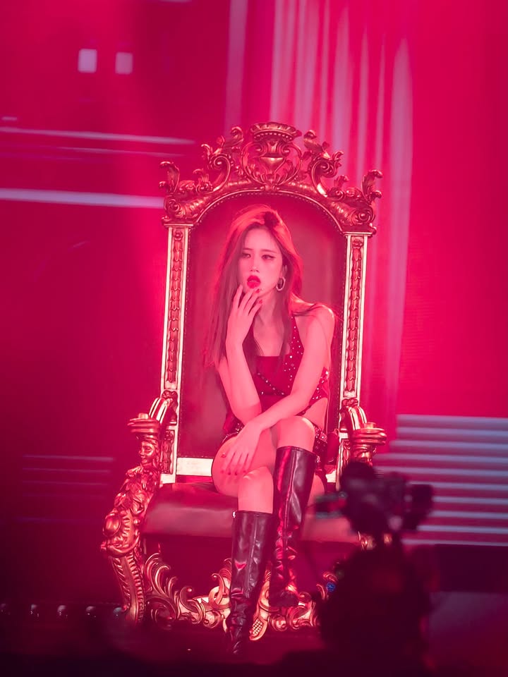 เจน - เมธิกา จีรนรภัทร