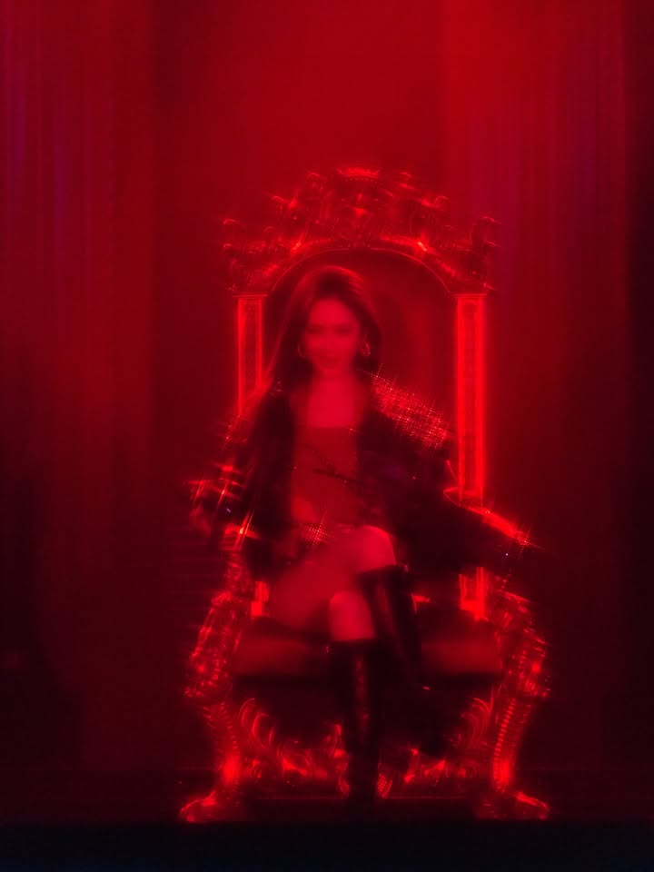 เจน - รมิดา จีรนรภัทร