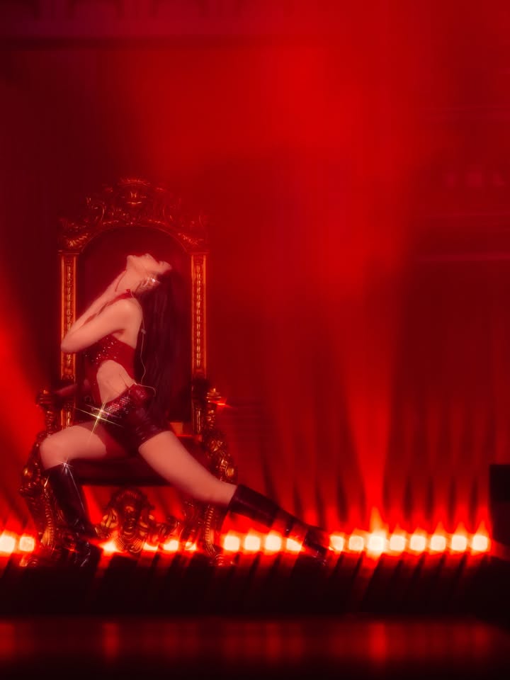 เจน - รมิดา จีรนรภัทร