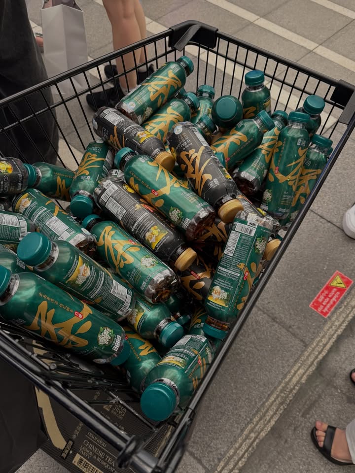 เจน - รมิดา จีรนรภัทร