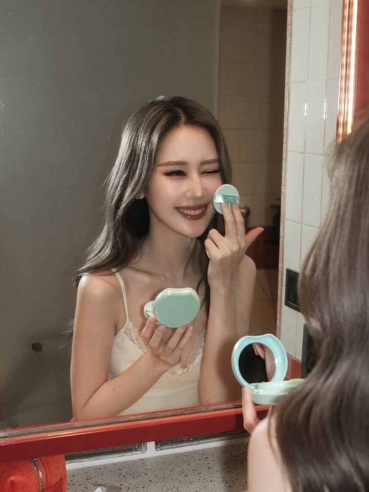 เจน - รมิดา จีรนรภัทร