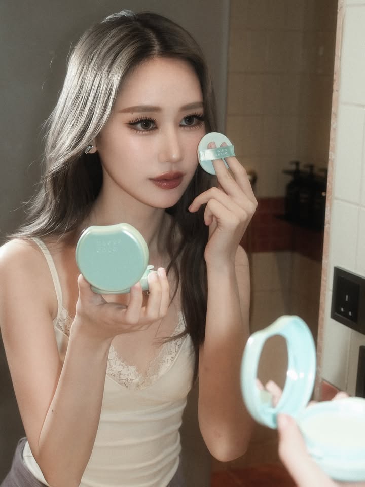 เจน - รมิดา จีรนรภัทร