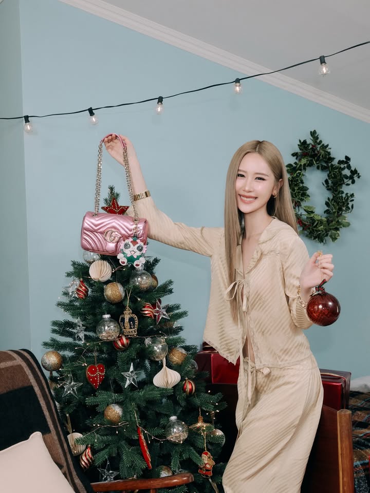 เจน - รมิดา จีรนรภัทร