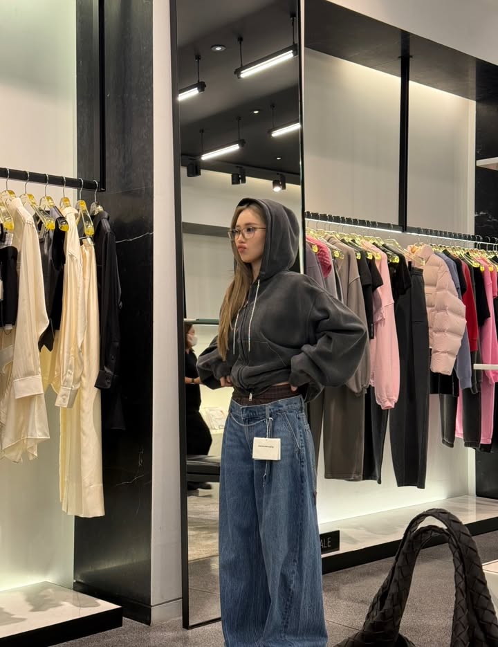 เจน - รมิดา จีรนรภัทร