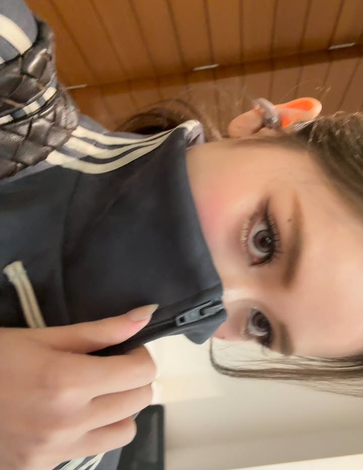 เจน - รมิดา จีรนรภัทร