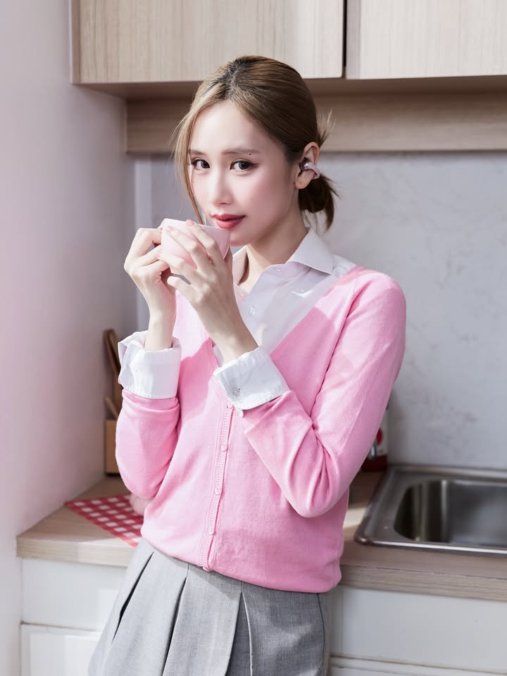 เจน - รมิดา จีรนรภัทร