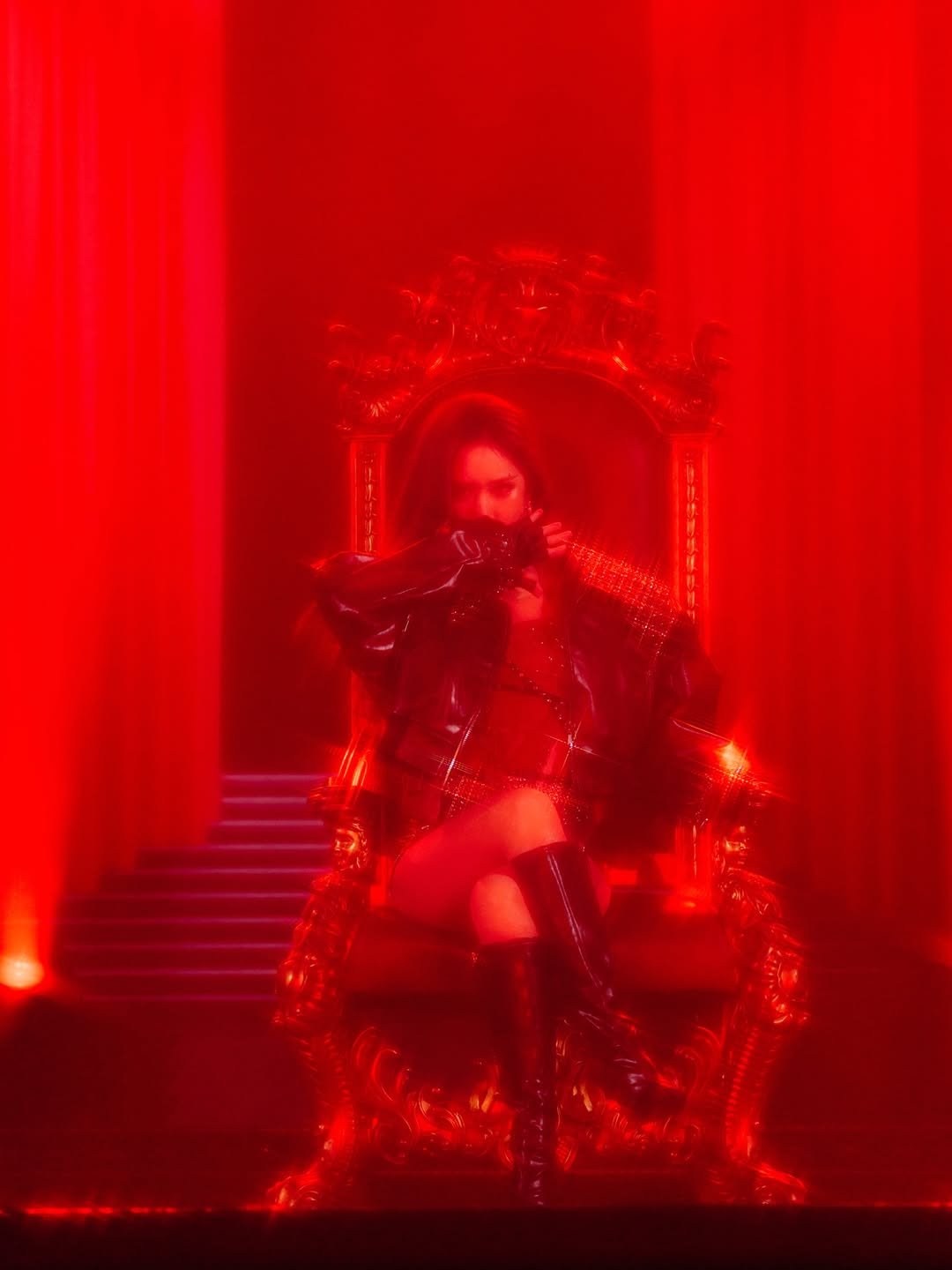 เจน - รมิดา จีรนรภัทร